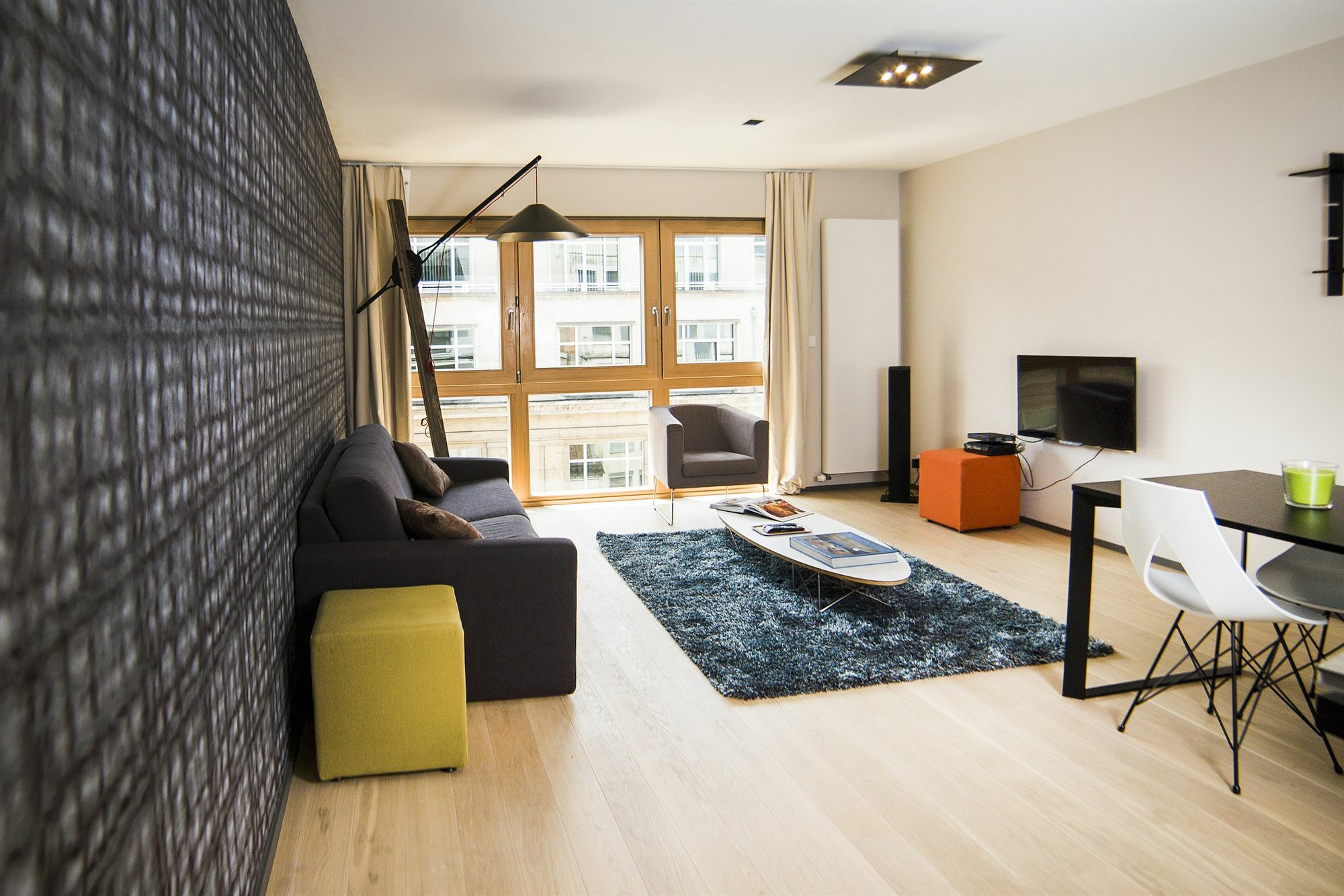 Apartment Smartflats Design - L42 *