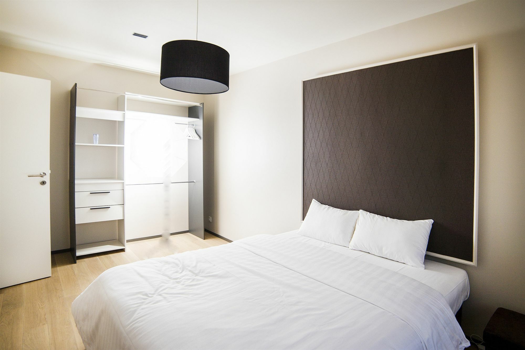Smartflats Design - L42 Apartment *